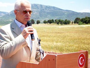 Beyşehir'de yol çalışmaları başladı