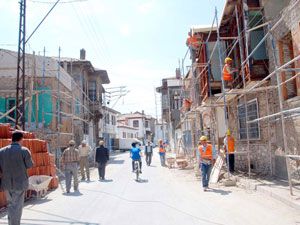Akçeşme'nin tarihi evleri restore ediliyor