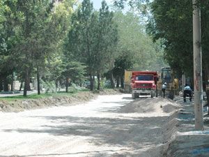 Göbek ortadan kalkıyor