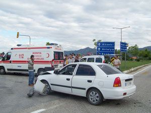 Seydişehir'de trafik kazası: 3 yaralı