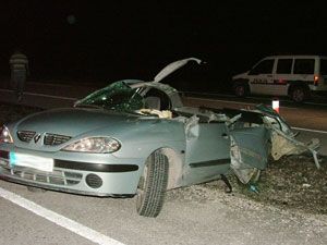 Kamyonun çarptığı otomobilin sürücüsü öldü