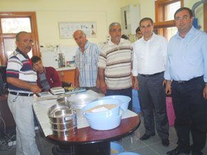 Karapınar Kaymakamı Ticaret Borsasını ziyaret etti
