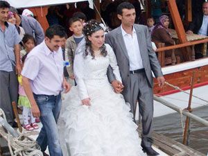 Beyşehir Gölü üzerinde düğünler başladı