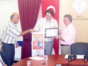Enderun’a, ‘Geleceğe Enerjin Kalsın’ bayrağı ve sertifikası