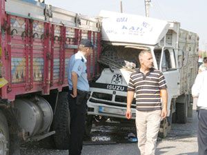 Trafik terörü 2 ölü, 16 yaralı