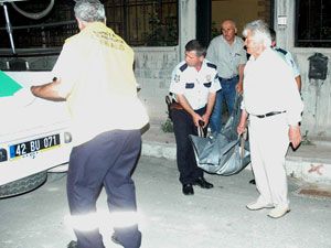 Emekli astsubay başını çarpıp öldü