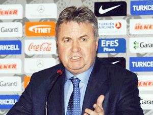 Hiddink: Türk futbolunu parlak bir gelecek bekliyor