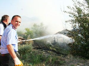 Beyşehir'de çardakta yangın çıktı