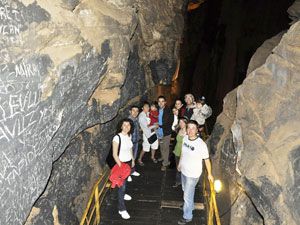 Tınaztepe Mağarası'na ziyaretçi akını