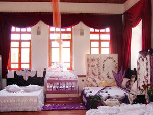 Akşehir'de ev mefruşatı sergisi açıldı
