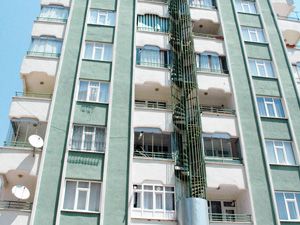 Yaz aylarında çocuk düşmelerine dikkat