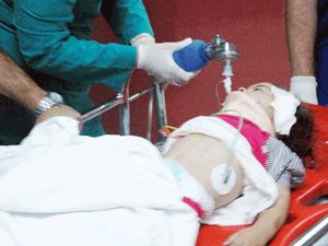 Balkondan düşen çocuk yaşam savaşı veriyor