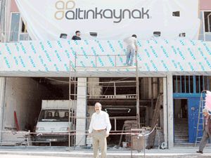 Etibank binası kuyumcu dükkanı oluyor