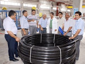 Çiftçilere damlama sulama sistemleri tanıtıldı