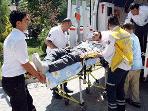 Cami imamını akrep soktu