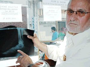 65 yıldır yorgan iğnesiyle yaşıyor