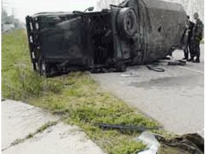 Van'da askeri araç devrildi: 5 asker yaralı