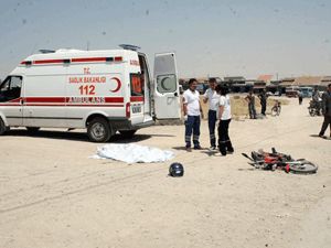 Kamyonun çarptığı motosikletli öldü