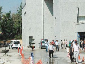 Acil servis önünde park sıkıntısı