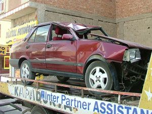 Kulu’da otomobil takla attı: 2 yaralı