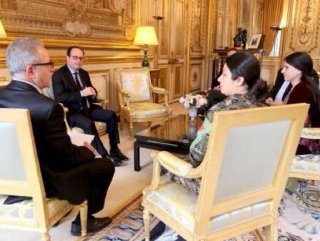 Hollande PKK'yı Elysee Sarayı'nda ağırladı