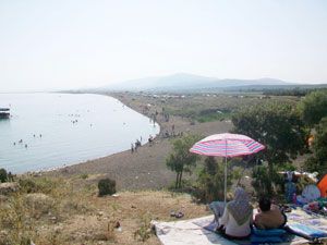 Beyşehir Gölü’nde serinliyorlar