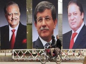 Davutoğlu'nu Pakistan'da böyle karşıladı