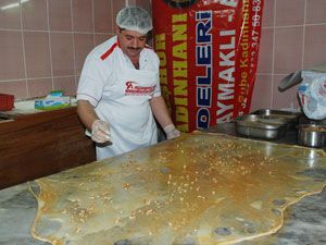 Tahinli pide sevkıyatı hızlandı