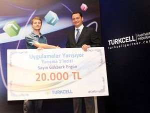 ‘Düşmez Kalkmaz’la 20 bin TL ödül kazandı