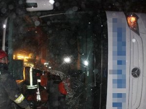 Konya’da Yolcu Otobüsü Devrildi: 25 Yaralı