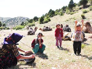 Göçebe Yörükler yerleşmeye çalışıyor