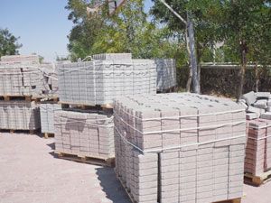 Emirgazi'de okul bahçelerine bakım