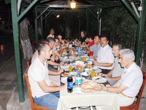 Hakem ve gözlemciler iftarda bir araya geldi