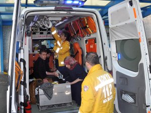 Suriyeli İki Aile Yediği Yemekten Zehirlendi