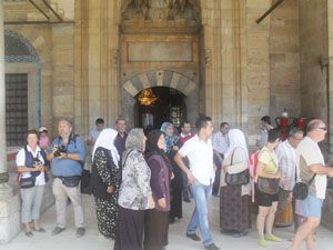Mevlana Ramazan’da huzur dağıtıyor