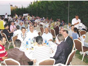 Baro’dan anlamlı iftar yemeği