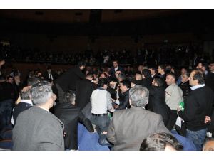 Ahmedinejad protestosu: 7 Gözaltı