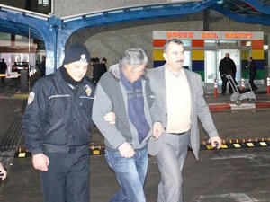 Oğluyla tartışan genci vurdu, sonra kendini polise ihbar etti