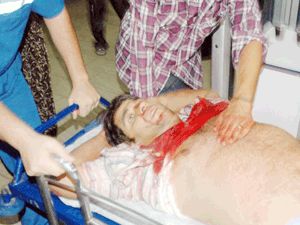 Yaralıyı ölümden polis kurtardı  