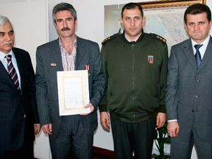 Şehit babasına Devlet Övünç Madalyası