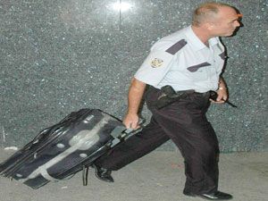 Asker uğurlamasında şüpheli valiz paniği