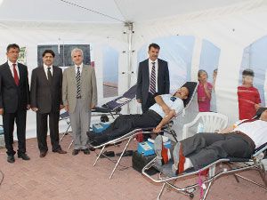 Abdullah Aymaz’dan  kan bağışı