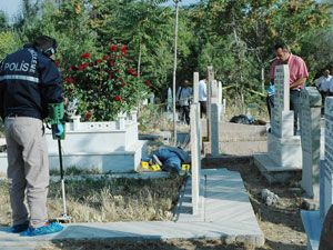 Mezarlıkta erkek cesedi bulundu