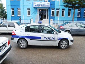 Siviller okul önlerinde