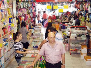 Kırtasiyeci marketten şikayetçi
