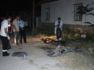 Benzin döküp kendini yaktı