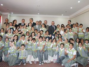 12 bin öğrenciye kırtasiye seti