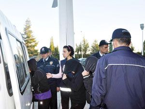 Kız çocuklarını adi tuzak kurdular 