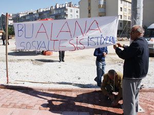 Boş araziye sosyal tesis istiyorlar