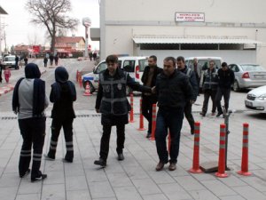 Konya'da kaçak silah operasyonu
